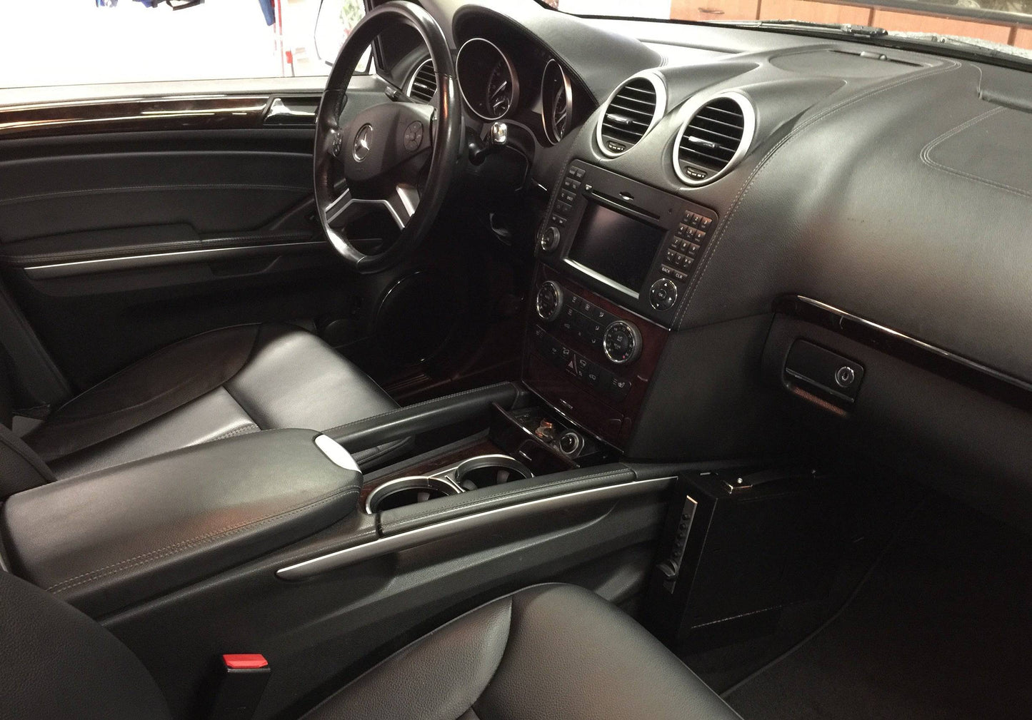 Titan Gun Safe Pistol Vault Bundle  Mercedes-Benz "Quick Access Vehicle Handgun Safe" - Titan Security Products Inc.